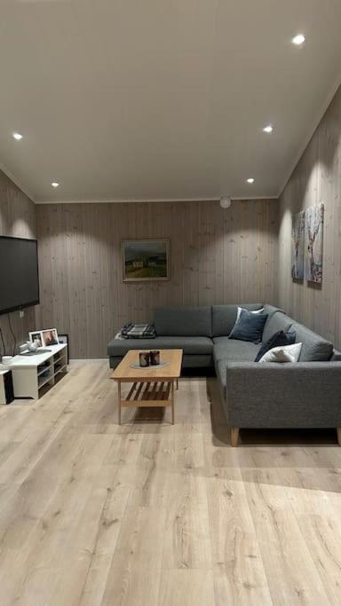 Mountainside Lodge - Breivikeidet 特罗姆瑟 外观 照片